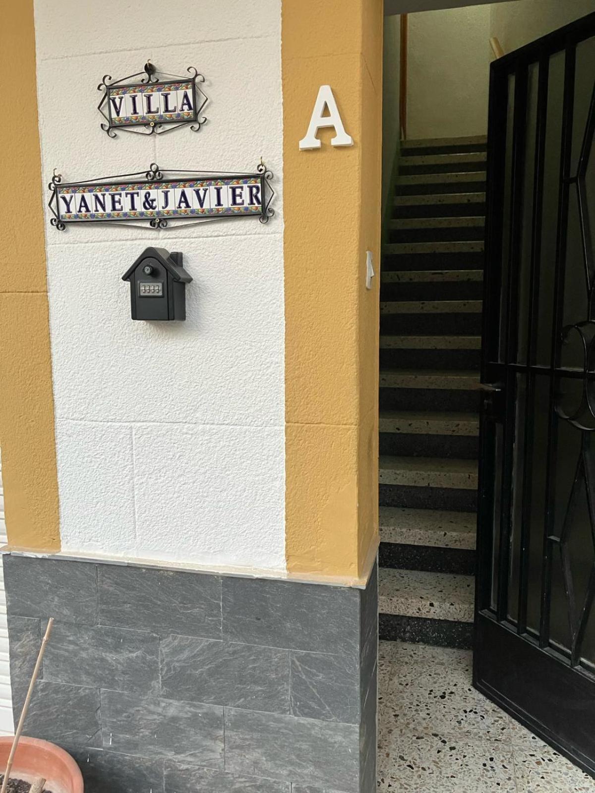 Villa Yanet La Granada Екстериор снимка